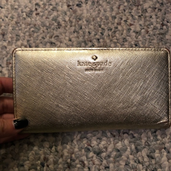 Kate Spade Darcy Slim Bifold Wallet 12 Card Slots Gold Black Polka Dot - Picture 3 of 14